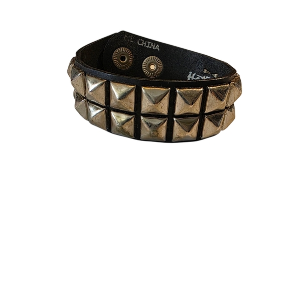 Hot Topic Black Studded Faux Leather Bracelet EUC Vintage - Picture 1 of 5